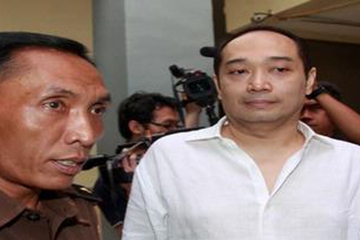 Adjie Notonegoro saat menjalani sidang di PN Jakarta Selatan.