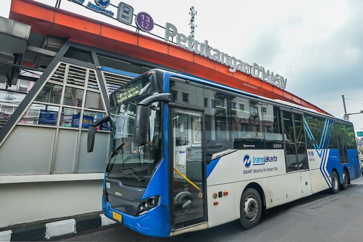 Panduan ke Monas Naik Transjakarta dari Stasiun Pasar Senen