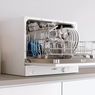 Mencuci Pakai Dishwasher Kurang Bersih dan Boros, Mitos atau Fakta?