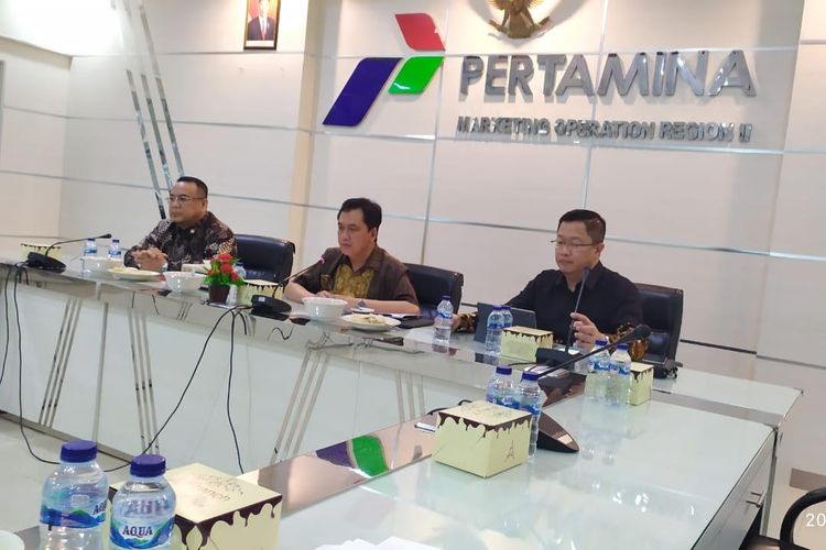 Kepala BPH Migas koordinasi dengan Gubernur Sumatera Selatan H. Herman Deru terkait pengawasan penyaluran Jenis BBM Tertentu (JBT), Sabtu (07/12/19).