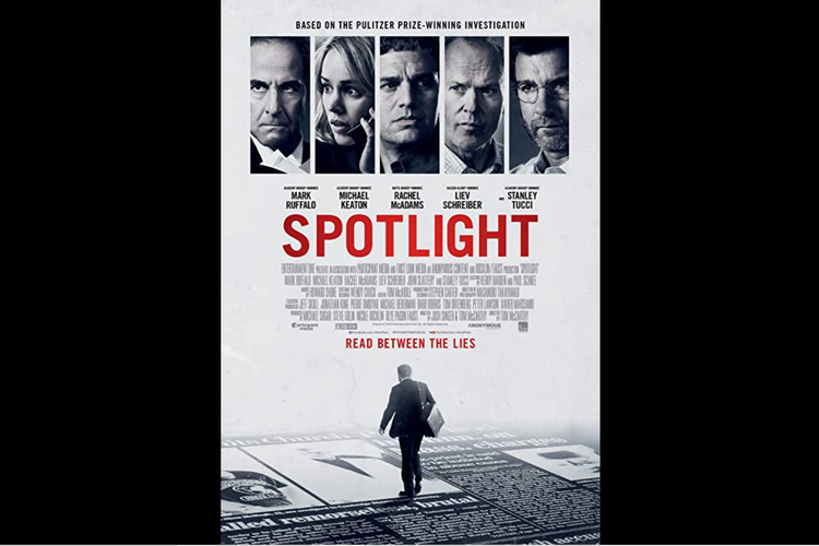 Michael Keaton, Liev Schreiber, Stanley Tucci, Mark Ruffalo, dan Rachel McAdams dalam film drama biografi Spotlight (2015).