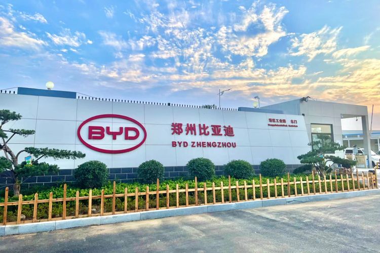 Pabrik BYD di Zhengzhou, China