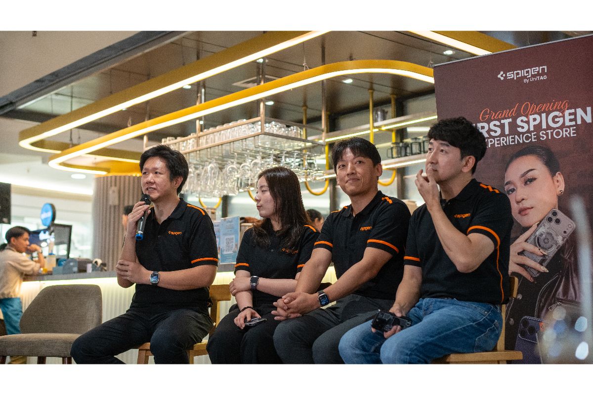 Grand Opening Spigen Experience Store, Tunjungan Plaza 3 Lt.3, Surabaya 