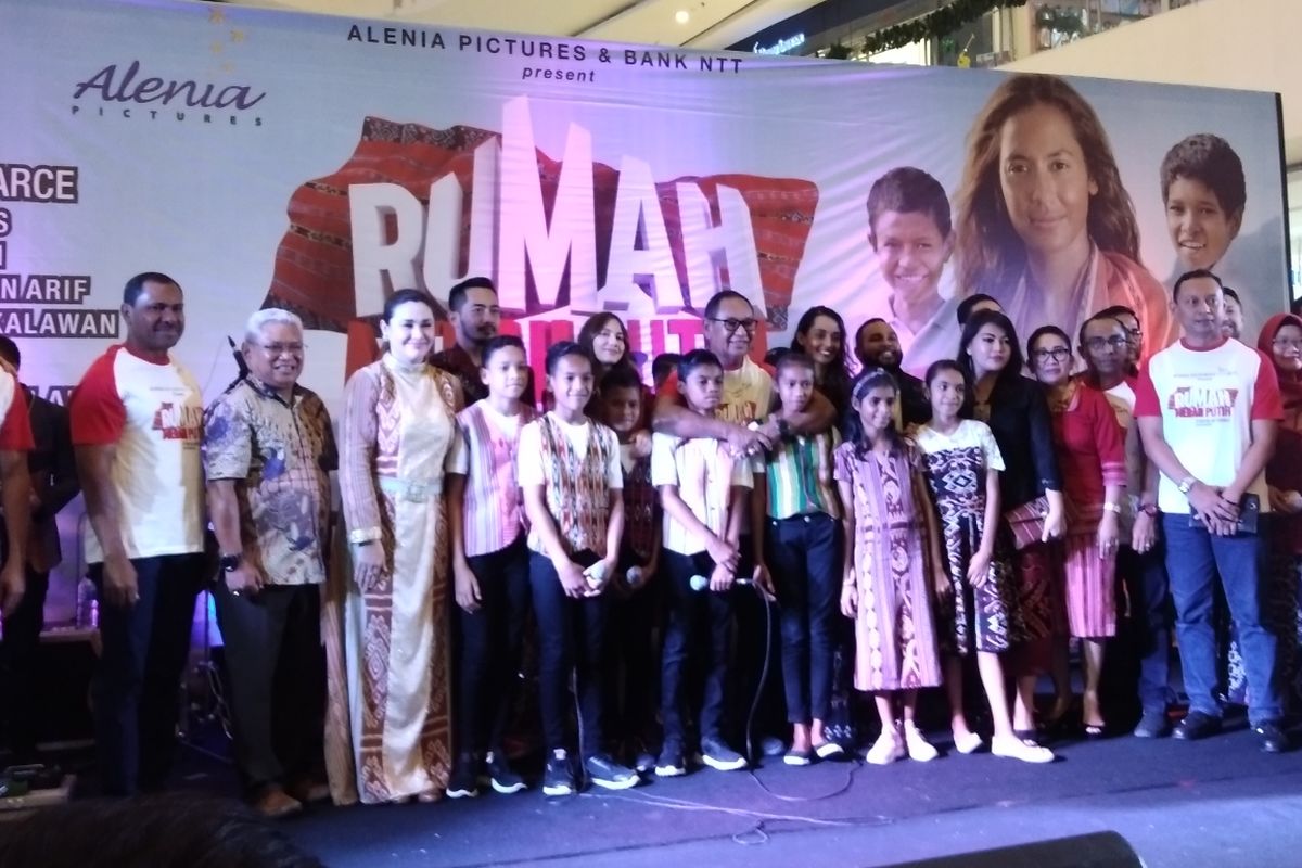 Peluncuran film Rumah Merah Putih digelar di Lippo Plaza, Kota Kupang, Nusa Tenggara Timur (NTT), Sabtu (15/6/2019) petang. Acara itu dihadiri Gubernur NTT Viktor Bungtilu Laiskodat dan Wakil Gubernur NTT Josef Nae Soi