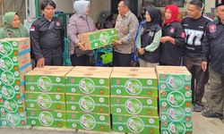 Salurkan Bantuan untuk Korban Banjir di Pancoran, Fahira Idris Paparkan Langkah Tanggulangi Banjir