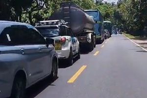 Antrean Kendaraan Menuju Pelabuhan Gilimanuk Bali Mengular 22 Km, Pemudik Terjebak 10 Jam