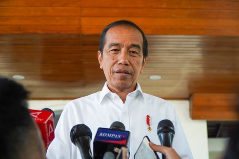 Singgung Capres Jagoanya di Rakernas Projo, Jokowi: Sabar, Orangnya Enggak Ada di Sini