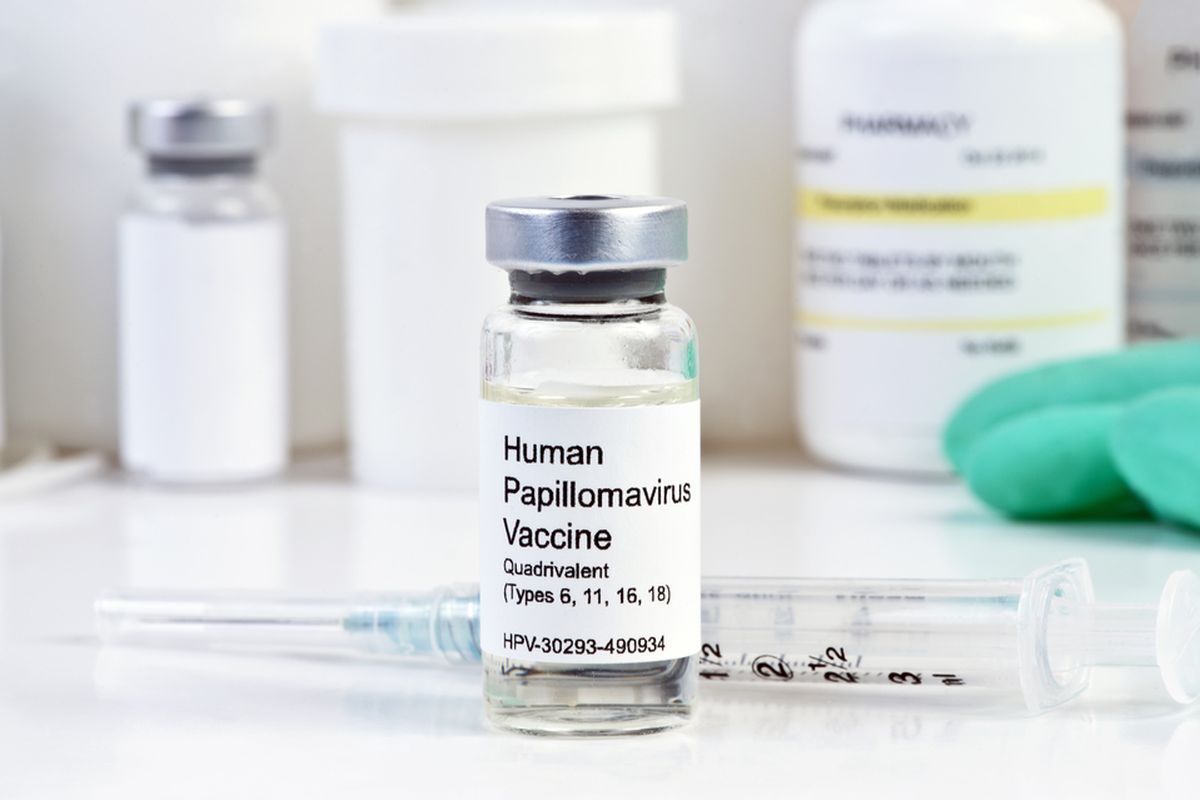 Ilustrasi vaksin HPV produksi lama, vaksin Cervarix menurut studi dapat mengurangi tingkat kanker serviks 87 persen lebih rendah dibandingkan pada wanita yang tidak divaksinasi. Vaksinasi HPV.
