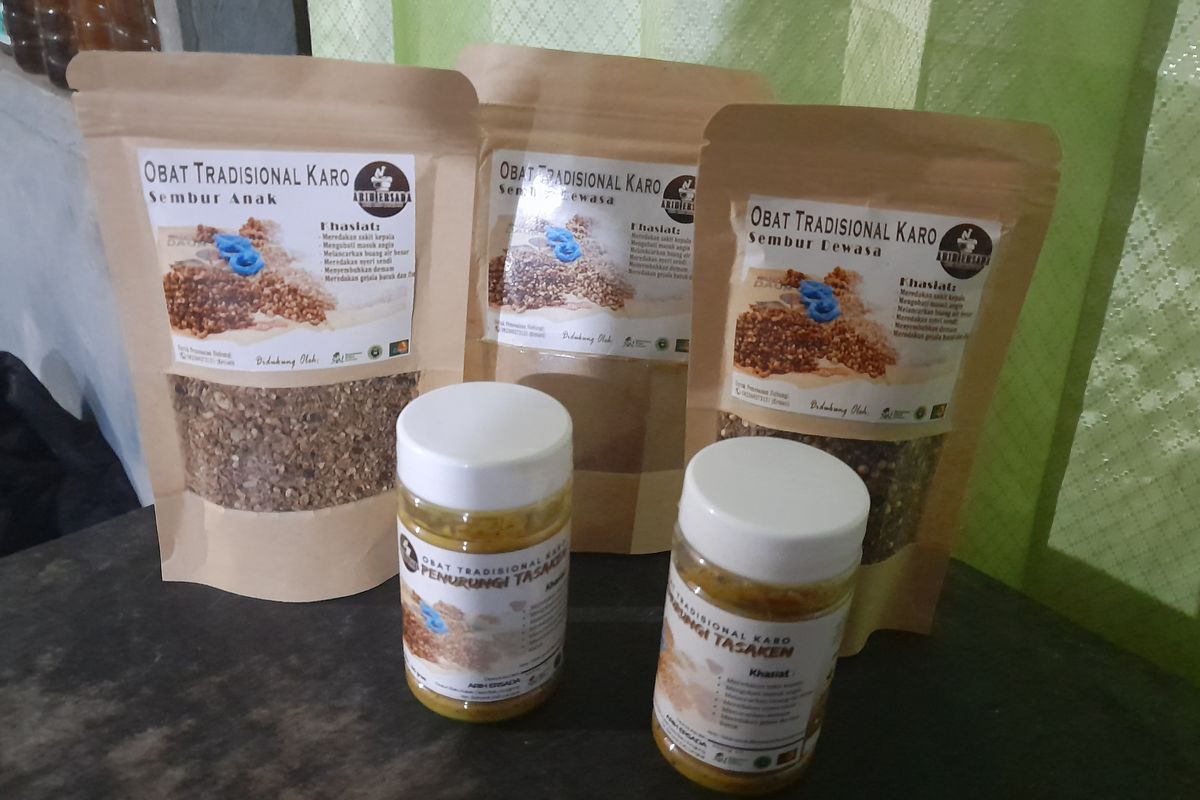 Produk obat herbal Arih Ersada, kelompok tanaman di Desa Desa Batu Jongjong, Bahorok, Langkat, Sumatera Utara. 