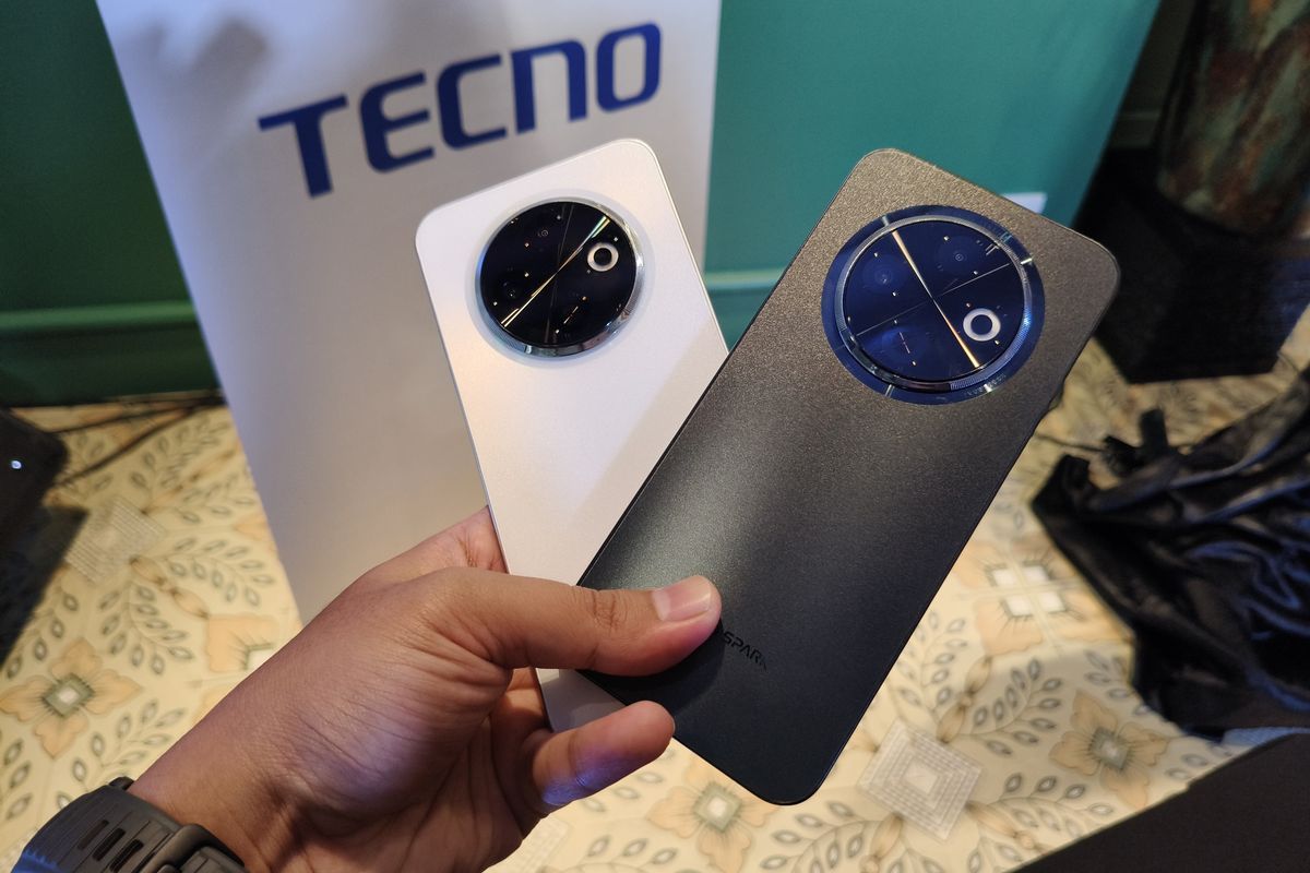 Tecno Spark 30C dipamerkan di acara peluncurannya di Plaza Senayan, Jakarta Selatan, Jumat (4/10/2024).