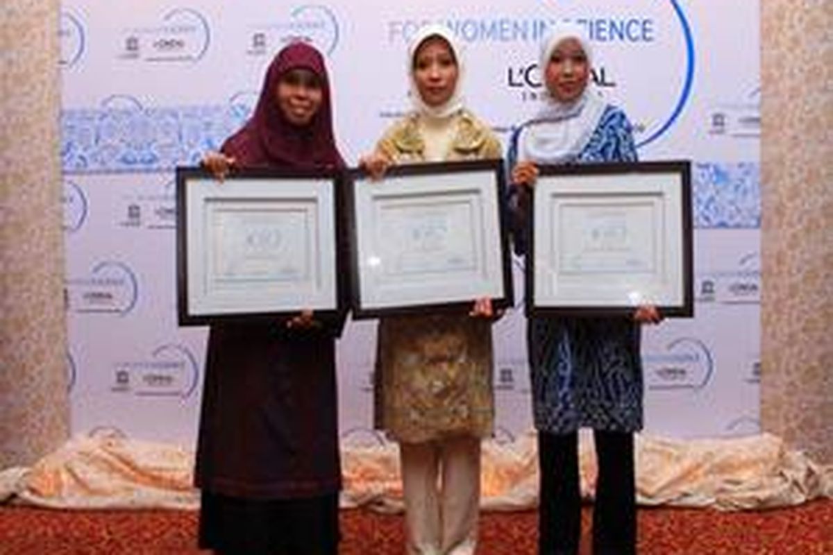 Karya penelitian Kartika, misalnya. Dosen dan peneliti Universitas Jember ini melakukan penelitian berjudul Karakterisasi Molekuler Faktor Imunomodulator Kelenjar Saliva Vektor Malaria Anopheles Aconitus Sebagai Target Potensial dalam Pembuatan Transmission Blocking Vaccine (TBV) Melawan Malaria. 