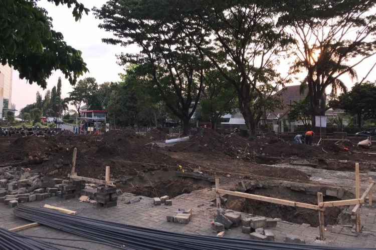 Dinas Perhubungan (Dishub) Kota Malang tengah membangun parkir vertikal di kawasan Stadion Gajayana, Kota Malang, Jawa Timur, Kamis (19/10/2023)