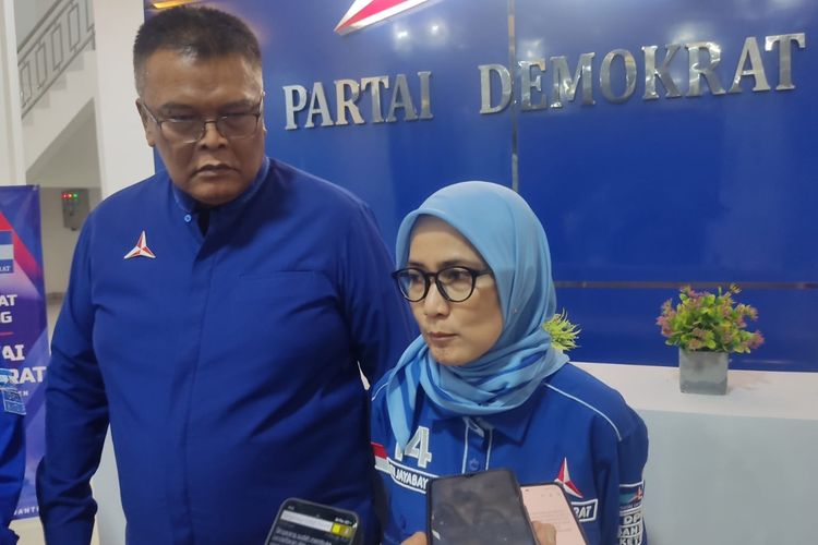 Mantan Bupati Lebak Iti Octavia Jayabaya mengaku siap maju di Pilkada Banten