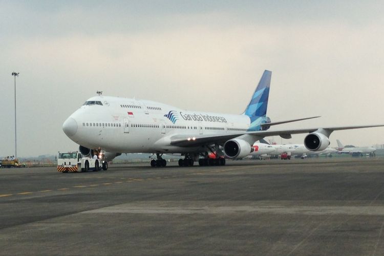 Pesawat Boeing 747-400 Milik Garuda Indonesia