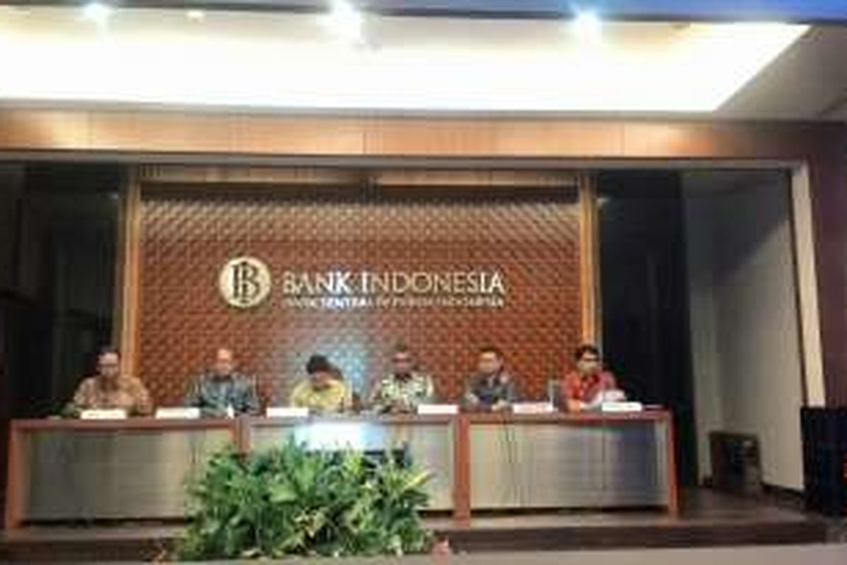 Konferensi pers reformulasi kebijakan moneter Bank Indonesia, Jumat (15/4/2016).