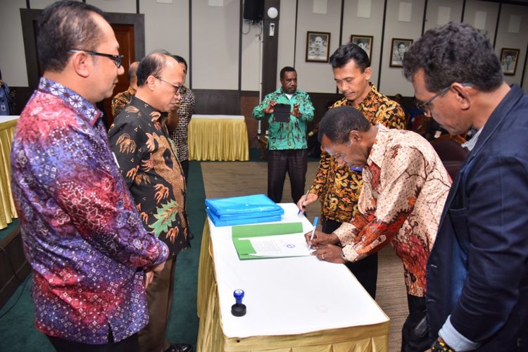 Kunjungan para kepala desa, kepala distrik, dan direktur Badan Usaha Milik Desa (BUMDes) se-Kabupaten Jayawijaya, Papua ke kantor Kemendes PDTT, Jakarta, Jumat (24/8/2018)