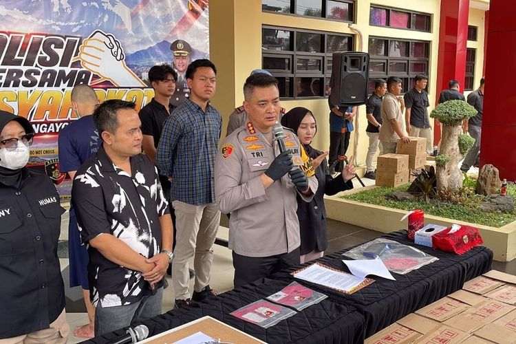 Bermodal ATM Kedaluwarsa, Mahasiswa Tipu 17 Tempat Usaha di Bandung hingga Rugi Ratusan Juta