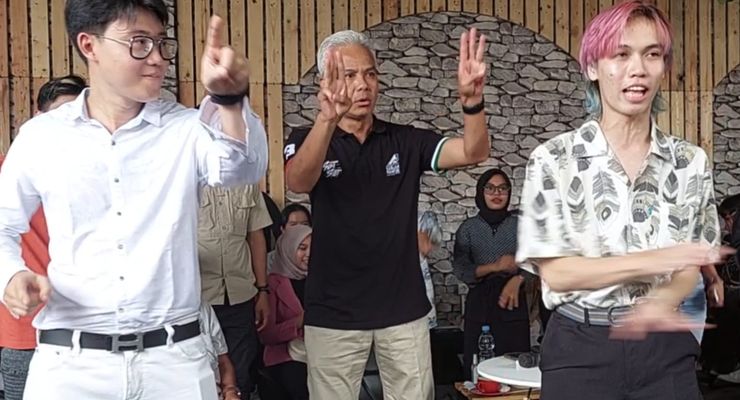  Momen Ganjar Belajar Joget Saat Temui Pembuat Konten di Purbalingga