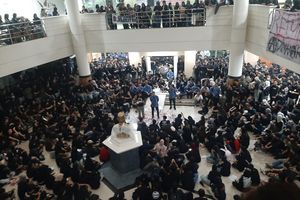 Mahasiswa UPN Veteran Yogyakarta Demo Rektorat, Desak Kasus Kekerasan Seksual Diusut Tuntas