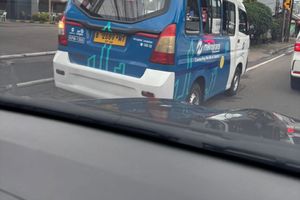 Sopir JakLingko Ugal-Ugalan di Duren Sawit, Diadukan Lewat Aplikasi Jaki