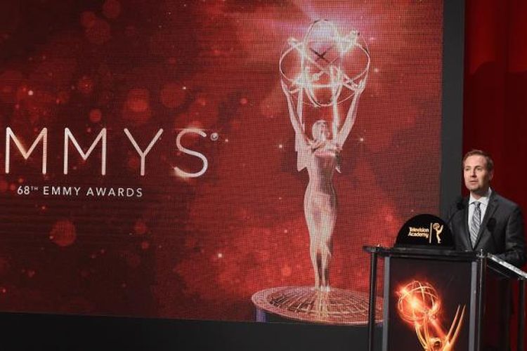 Presiden Television Academy Maury McIntyre memberi sambutan sebelum pengumuman nominasi Emmy Awards ke-68 di Saban Media Center di North Hollywood, California, Kamis (14/7/2016)