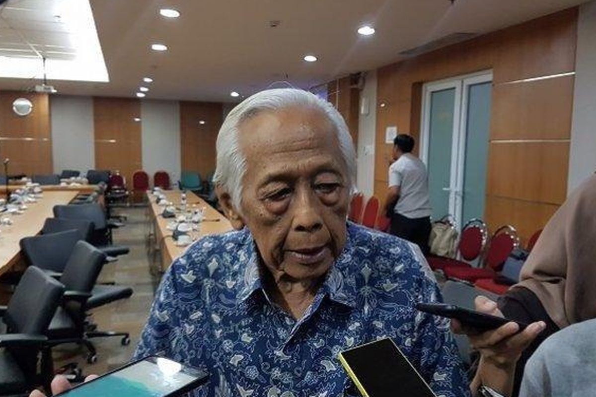 Prof Dr Mundardjito, yang dijuluki Bapak Arkeologi Indonesia, meninggal dunia pada Jumat (2/7/2021).
