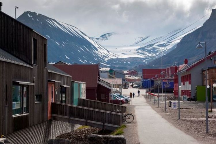 Di Longyearbyen, Norwegia, mati merupakan tindakan ilergal karena tubuh tidak membusuk karena cuaca yang sangat dingin. (Photolibrary RM via Daily Mirror)