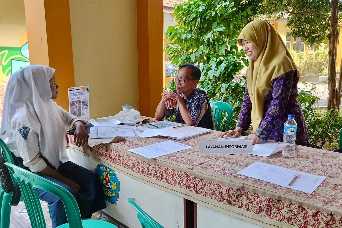 Suasana pelaksanaan SPMB 2025 di salah satu sekolah di Provinsi Jawa Tengah.