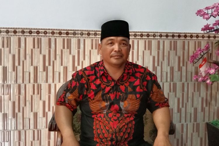 Sungkono, Kepala Dusun Ngepeh, Desa Rejoagung, Kecamatan Ngoro, Kabupaten Jombang, Jawa Timur.