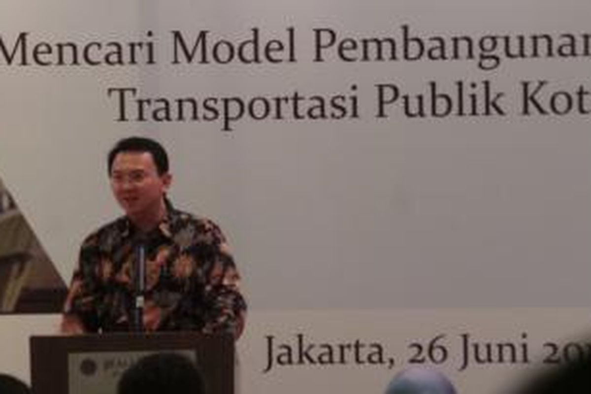 Pelaksana Tugas (Plt) Gubernur DKI Jakarta Basuki Tjahaja Purnama dalam sebuah acara diskusi transportasi, di Hotel Pullman, Jakarta, Kamis (26/6/2014).