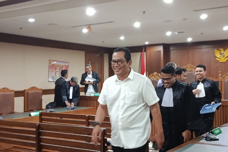 Pemilik PT Lawu Agung Mining (PT LAM), Windu Aji Sutanto saat sidang di Pengadilan Tipikor, Jakarta Pusat, Rabu (13/8/2025)