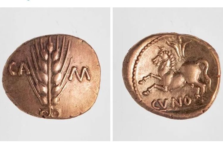 Koin paduan emas abad pertama dari Inggris dengan tanda CVNO (Cunobeline) di satu sisi.