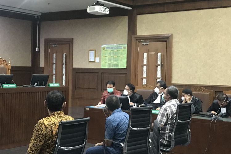 Tiga saksi dihadirkan jaksa KPK dalam persidangan dengan terdakwa Azis Syamsuddin di Pengadilan Tindak Pidana Korupsi (Tipikor) Jakarta, Senin (27/12/2021).