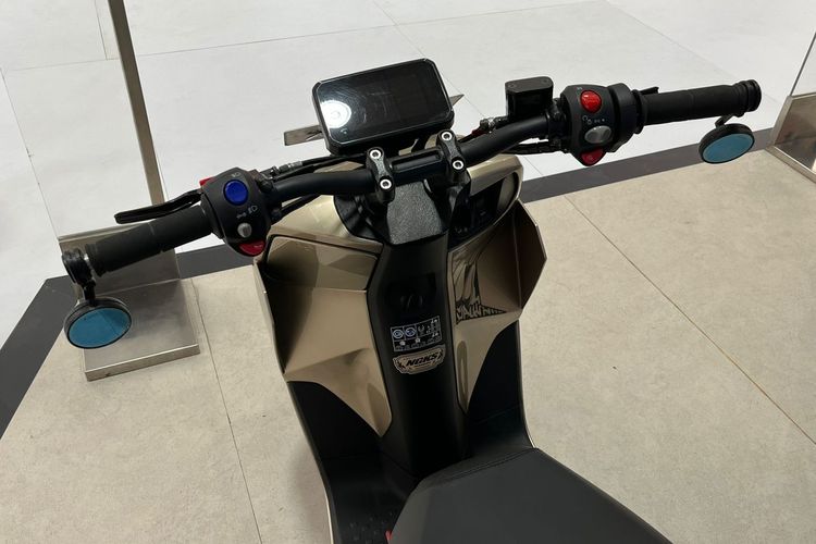 Modifikasi Honda CUV e: bergaya low rider