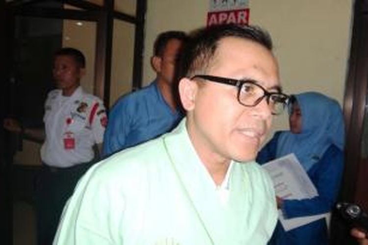 Calon Bupati Kabupaten Banyuwangi, Jawa Timur, Abdullah Azwar Anas, saat ditemui di sela- sela tes kesehatan di RSD Soebandi, Jember, Rabu (29/7/2015).