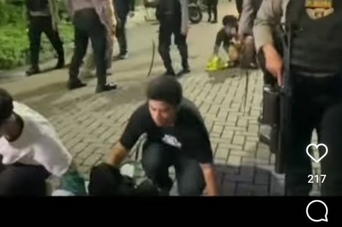 Pelaku Tawuran di Cawang Ngumpet di Semak-semak Saat Polisi Datang, Keluar Usai Diberondong Gas Air Mata