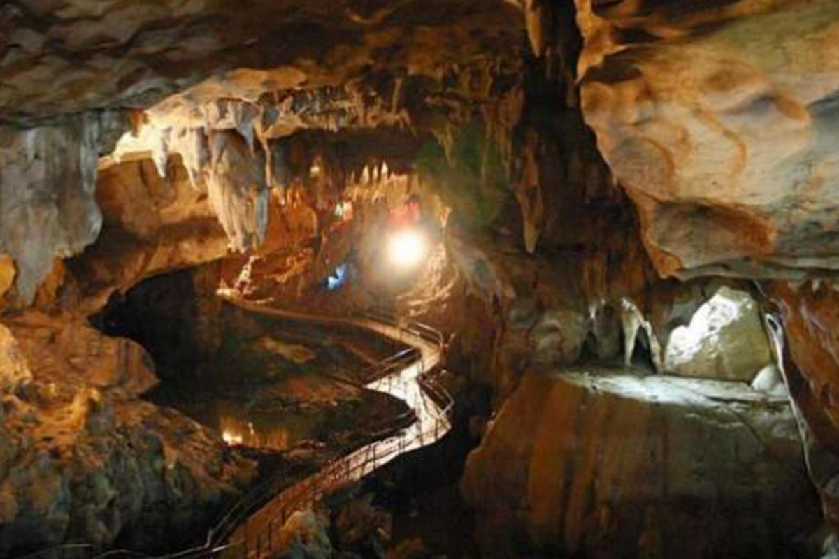 Goa Lawa, obyek wisata Trenggalek, Jawa Timur