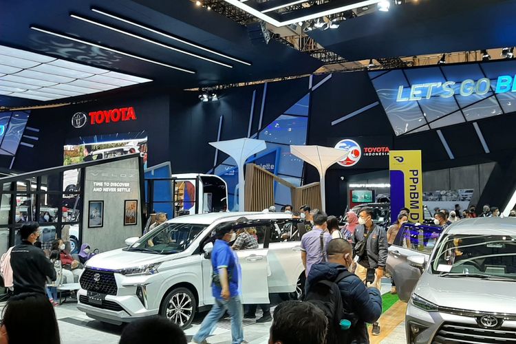 Toyota Avanza dan Veloz di lantai GIIAS 2021