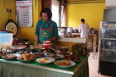 Rahasia Pecel 99 Madiun Bertahan 34 Tahun, Bumbu Dibuat Sang Kakek, yang Spesial Ada Jantung Pisang