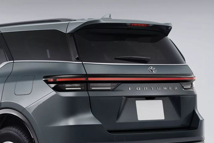 Rendering Fortuner Generasi Baru Pakai Desain Crown