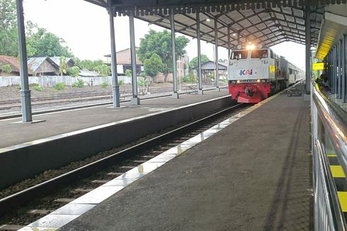 Aturan Terbaru Naik Kereta, Penumpang KA Lokal Tak Wajib Kartu Vaksin