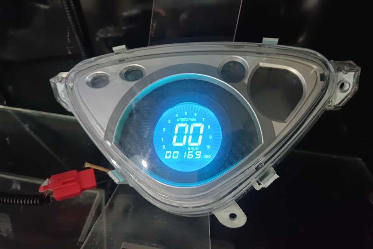 Upgrade speedometer motor dari jarum ke LCD, mulai Rp 1 juta