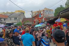 Perayaan Cap Go Meh di Kota Bekasi, Ribuan Orang Tumpah ke Jalan
