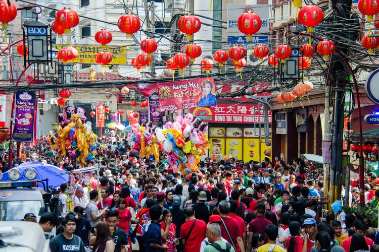 Suasana Perayaan Imlek pada tahun 2016 di Pecinan  Binondo, Manila, Filipina