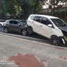 Mobil Tabrak Separator Busway di Gatot Soebroto, Sebabkan Kecelakaan Beruntun