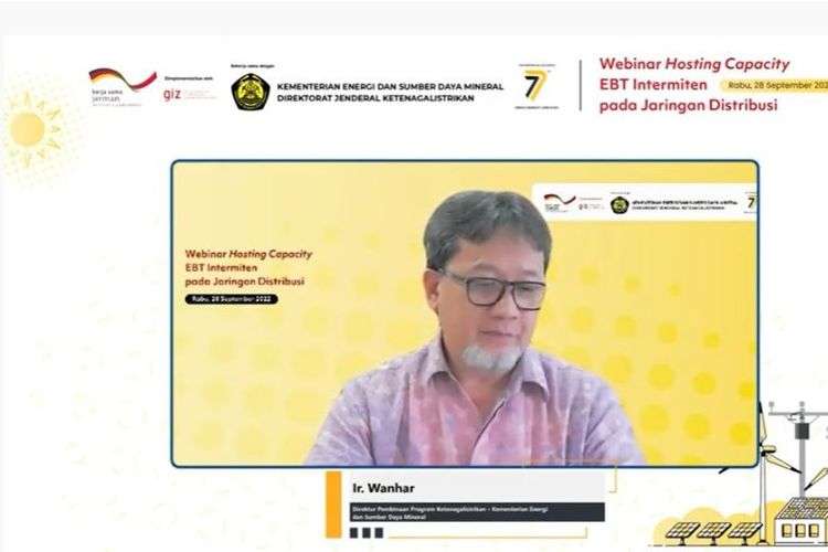 Direktorat Pembinaan Program Ketenagalistrikan Wanhar pada acara Webinar Hosting Capacity EBT Intermittent pada Jaringan Distribusi. 