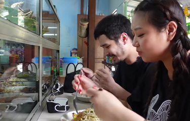 Pertama Kali Makan di Warteg, Sikap Sisca Kohl Jadi Sorotan ...
