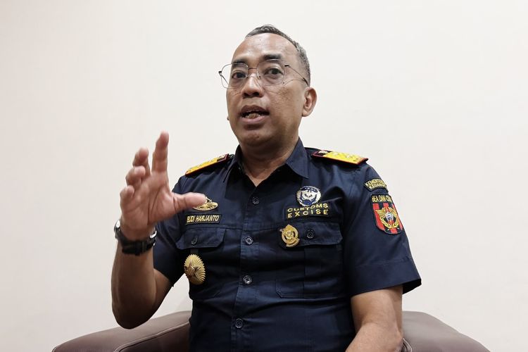 Pengusutan 2.065 Balepress Pakaian Bekas Ilegal di Kalbar Diwarnai Aksi Demo, Massa Kepung Bea Cukai