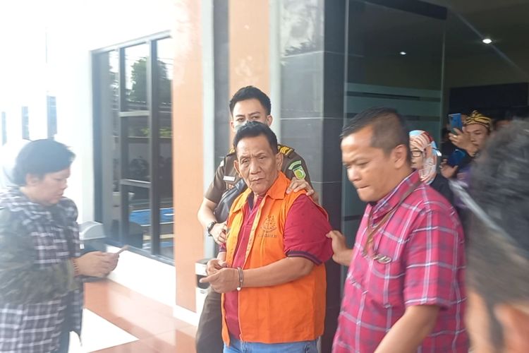 Seorang makelar bernama Agung Sunaryo ditangkap tim Kejaksaan Negeri Purworejo di kediamannya di Kelurahan Pendowoharjo, Kecamatan Sewon, Kabupaten Bantul pada Selasa (14/5/2024) pagi. 