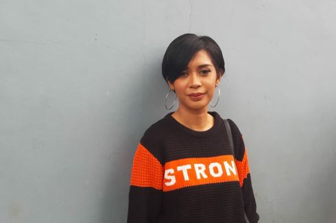 Profil Karen Pooroe, Penyanyi Jebolan Indonesia Idol Musim Pertama